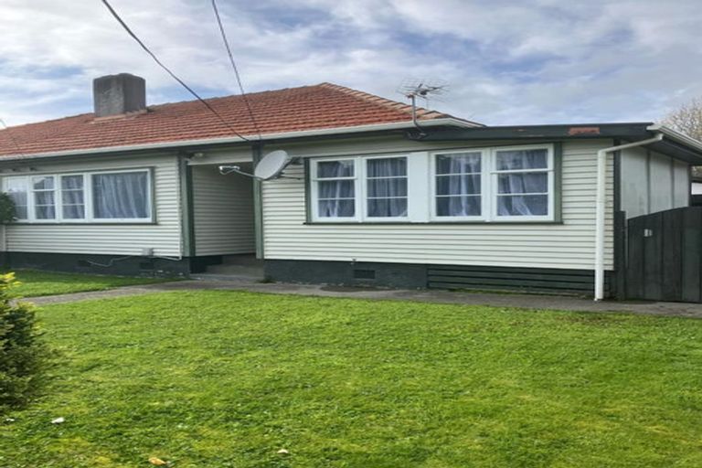 Photo of property in 106 Cambridge Terrace, Fairfield, Lower Hutt, 5011