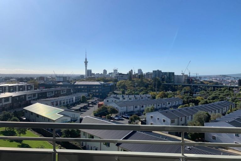 Photo of property in Luna Apartments, 6g/16 Burton Street, Grafton, Auckland, 1010