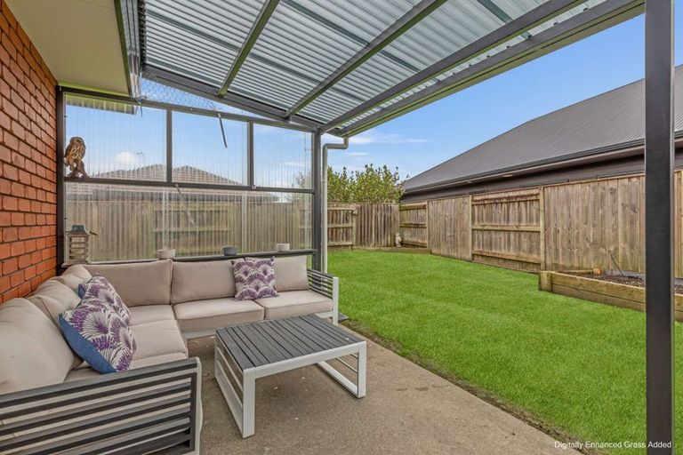 Photo of property in 15 Trump Place, Kelvin Grove, Palmerston North, 4414