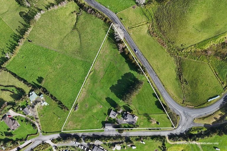 Photo of property in 14 Te Arai Point Road, Te Arai, Wellsford, 0975