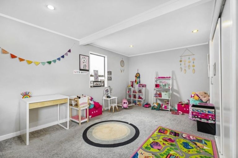 Photo of property in 144 Coxhead Road, Wattle Downs, Auckland, 2103