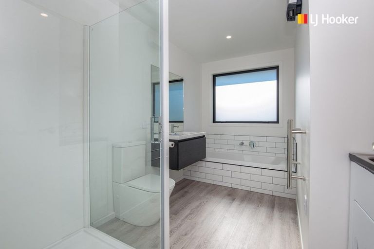 Photo of property in 14 Sunset Terrace, Waikanae Beach, Waikanae, 5036