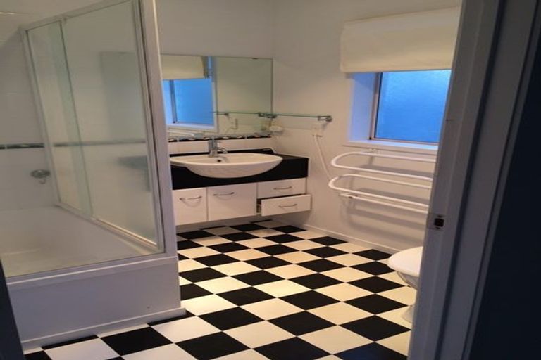 Photo of property in 84e Hillcrest Road, Hillcrest, Hamilton, 3216