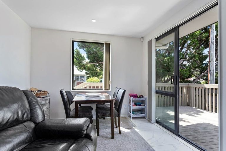 Photo of property in 10 Don Buck Road, Massey, Auckland, 0614