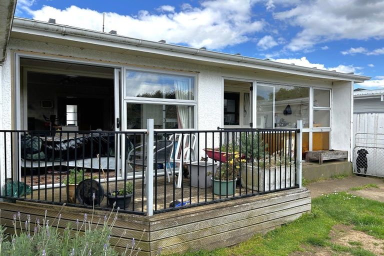 Photo of property in 16 George Street, Dannevirke, 4930