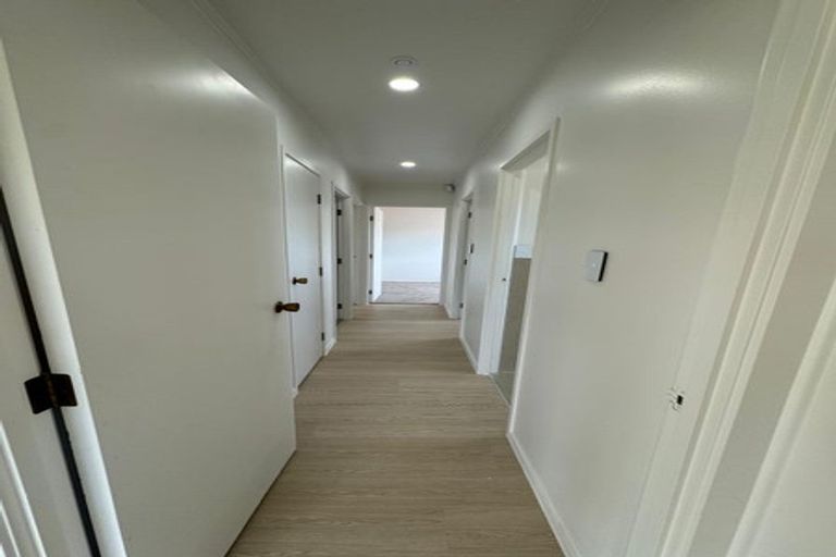 Photo of property in 46 Peverill Crescent, Papatoetoe, Auckland, 2025