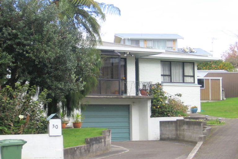 Photo of property in 30 Lynwood Place, Brookfield, Tauranga, 3110