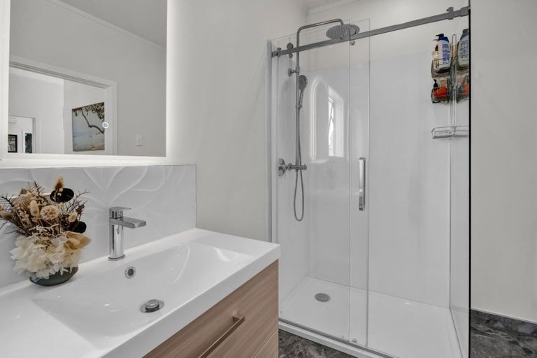 Photo of property in 63 Brois Street, Frankleigh Park, New Plymouth, 4310