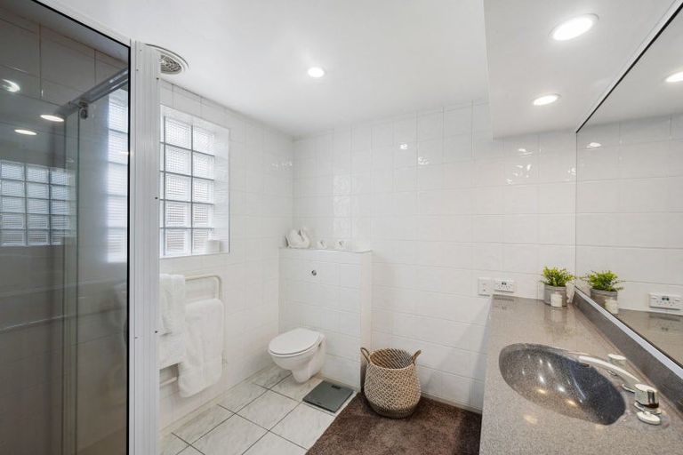 Photo of property in 1/13 Takutai Avenue, Bucklands Beach, Auckland, 2012