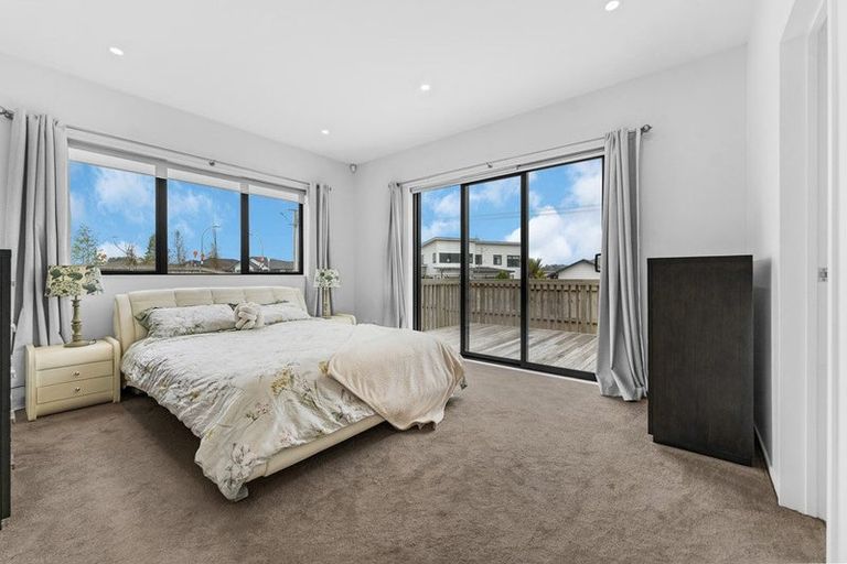 Photo of property in 2 Raymond Grace Avenue, Huapai, Kumeu, 0810