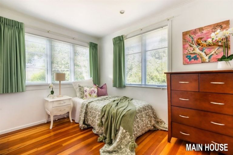 Photo of property in 90 Monarch Avenue, Hillcrest, Auckland, 0627