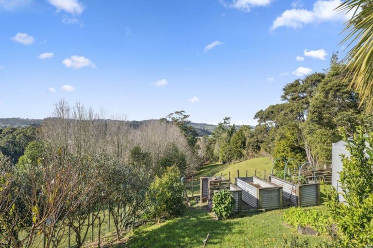 Photo of property in 82 Pinchgut Road, Kaukapakapa, 0873