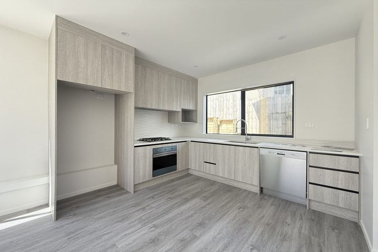 Photo of property in 33c Garadice Road, Rothesay Bay, Auckland, 0630