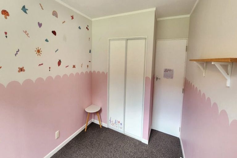 Photo of property in 28a Riversdale Drive, Merrilands, New Plymouth, 4312