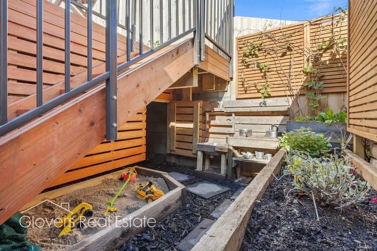 Photo of property in 4/2 Brandon Road, Glen Eden, Auckland, 0602