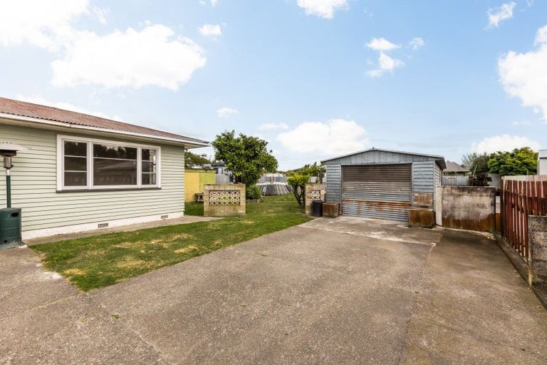 Photo of property in 2 Merton Crescent, Pirimai, Napier, 4112