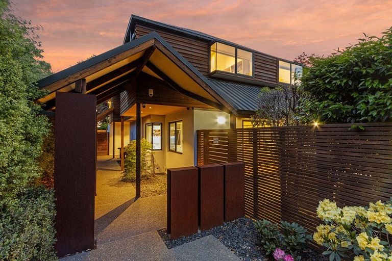 Photo of property in 7 Glandovey Road, Fendalton, Christchurch, 8052