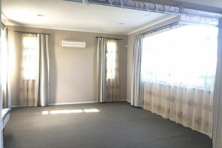 Photo of property in 4 Drumston Place, Flat Bush, Auckland, 2019