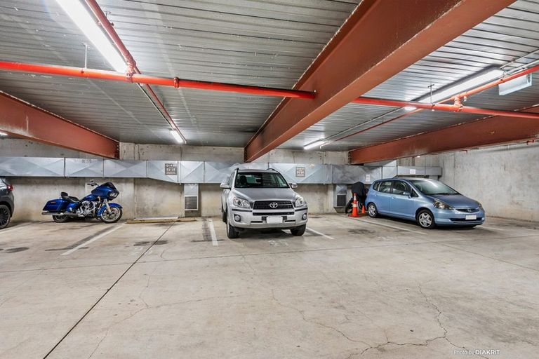 Photo of property in Atrium Towers, 4p/154 The Terrace, Wellington Central, Wellington, 6011