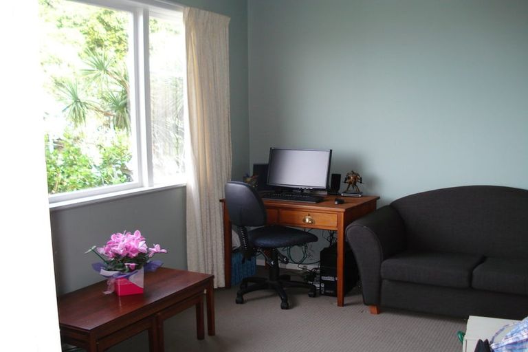 Photo of property in 4 Sunglow Avenue, Melrose, Wellington, 6023