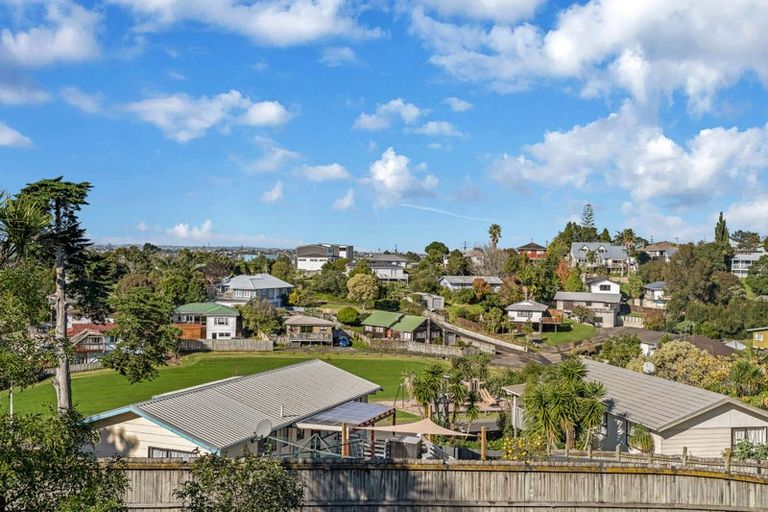 Photo of property in 52 Keegan Drive, Massey, Auckland, 0614