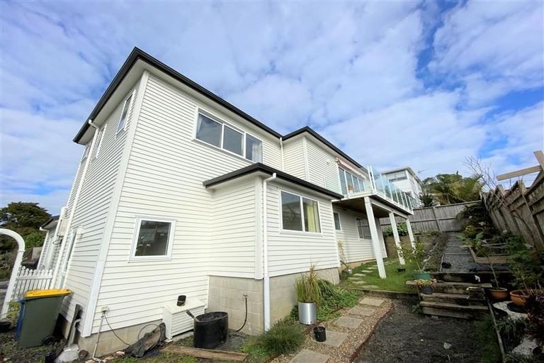Photo of property in 11a Bank Street, Hillcrest, Auckland, 0627