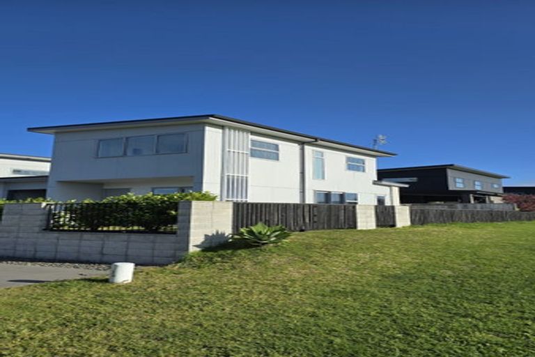Photo of property in 7 Atutahi Lane, Papamoa Beach, 3118