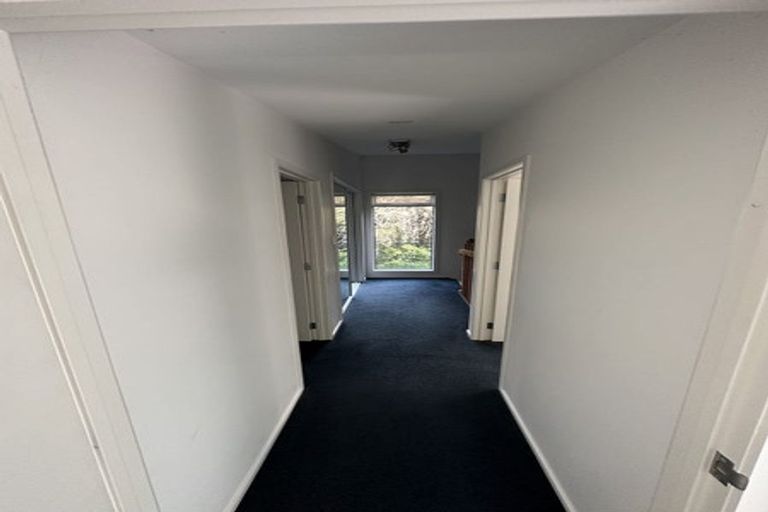 Photo of property in 51e Rimutaka Place, Titirangi, Auckland, 0604