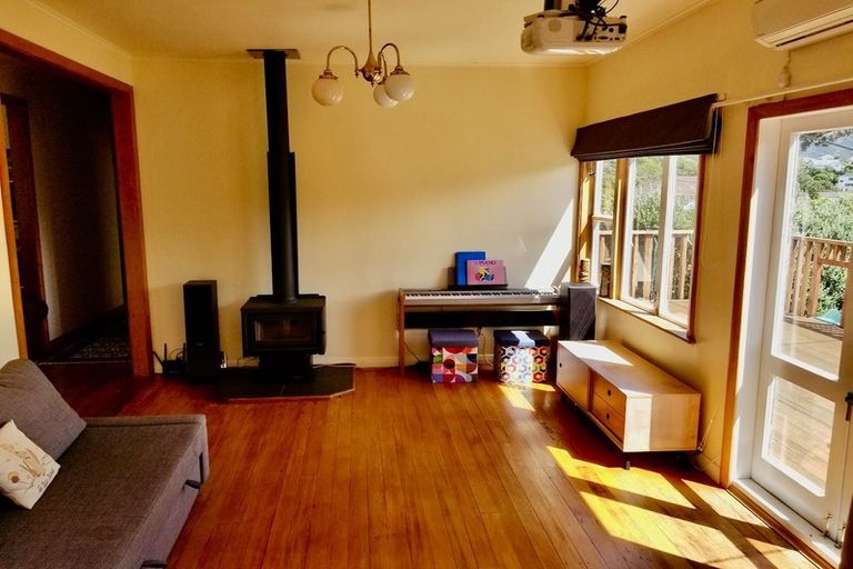 Photo of property in 33 Bankot Crescent, Ngaio, Wellington, 6035