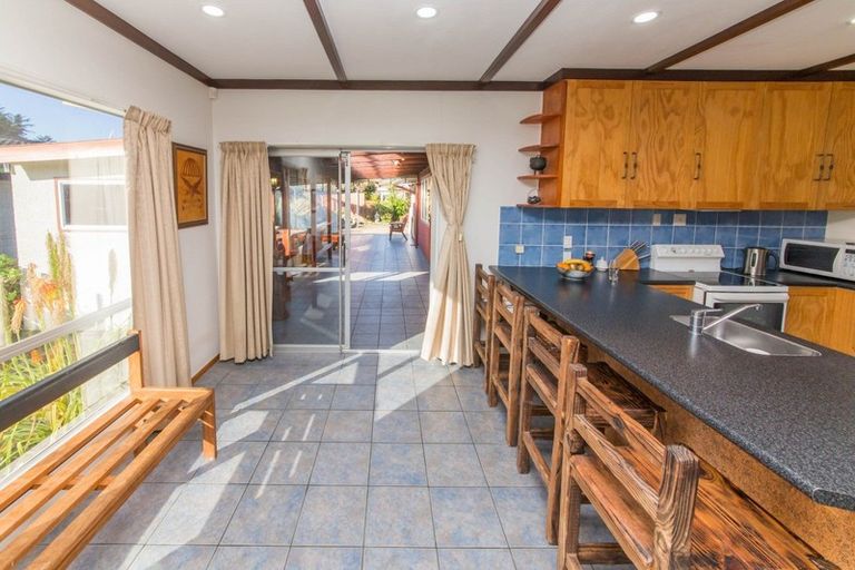 Photo of property in 114 Napier Road, Havelock North, 4130