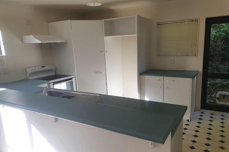 Photo of property in 16a Parsons Glen, Karori, Wellington, 6012