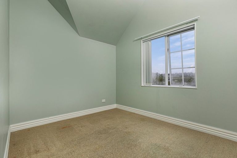 Photo of property in 8 Te Wharau Drive, Greenhithe, Auckland, 0632