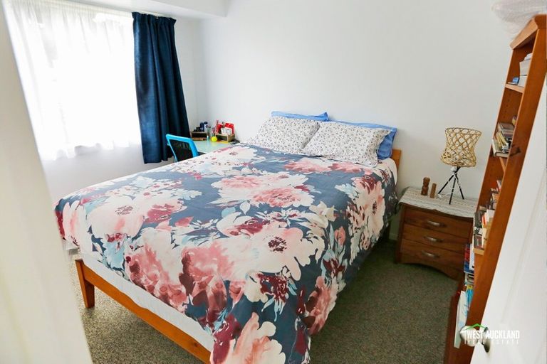 Photo of property in 9 Swanson Oaks, Swanson, Auckland, 0612