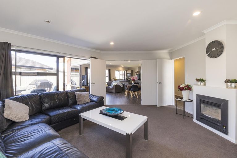 Photo of property in 62 Branigan Parade, Kelvin Grove, Palmerston North, 4414