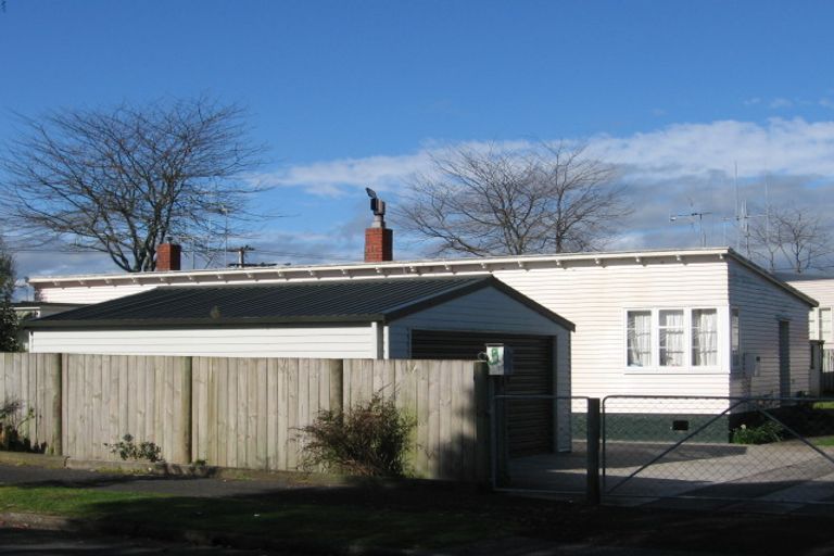 Photo of property in 2 Bledisloe Terrace, Hamilton East, Hamilton, 3216