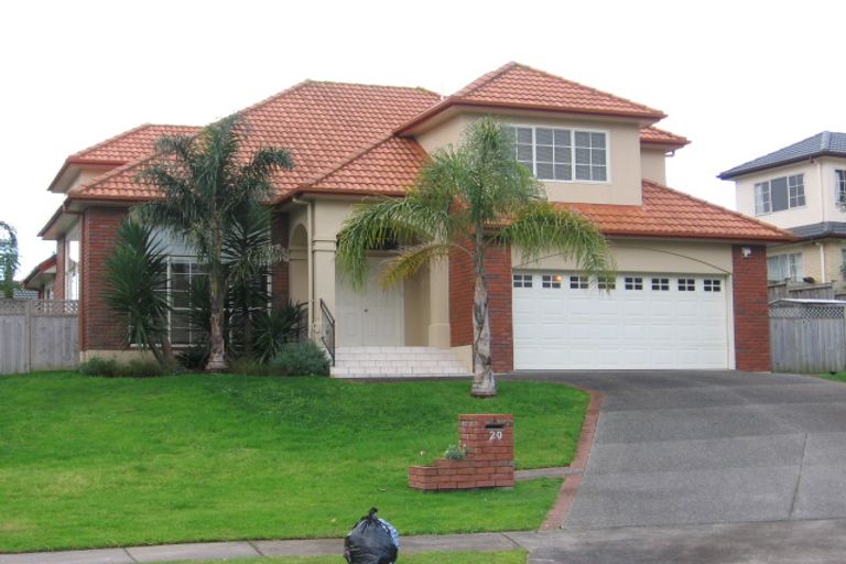 Photo of property in 20 Delmont Close, East Tamaki Heights, Auckland, 2016