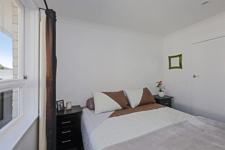 Photo of property in 19 Davidson Avenue, Pirimai, Napier, 4112