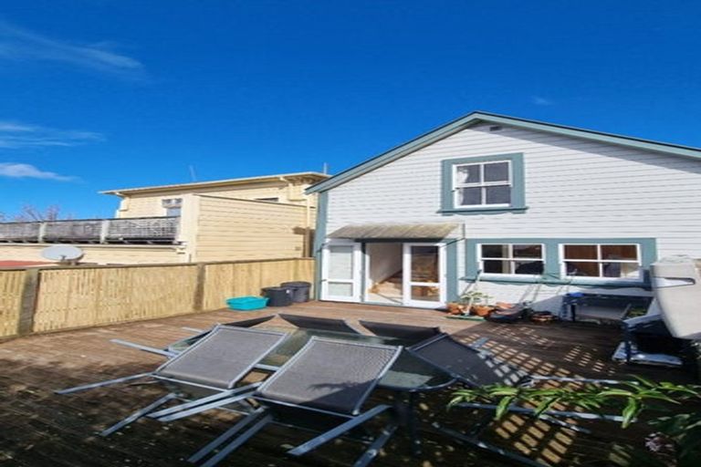 Photo of property in 18a Saint Mary Street, Thorndon, Wellington, 6011