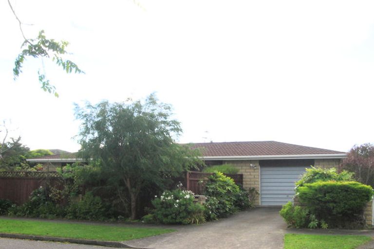Photo of property in 3 Charnwood Grove, Waikanae, 5036