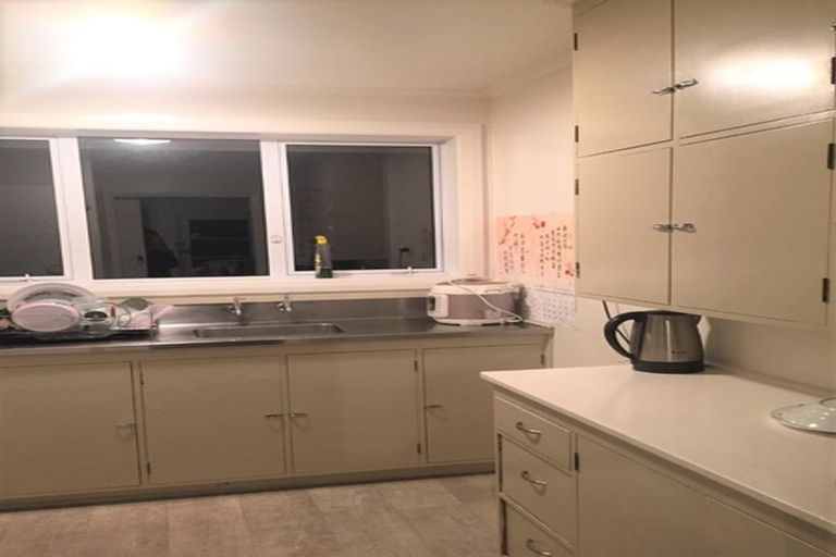 Photo of property in 1/1123 Fergusson Drive, Clouston Park, Upper Hutt, 5018