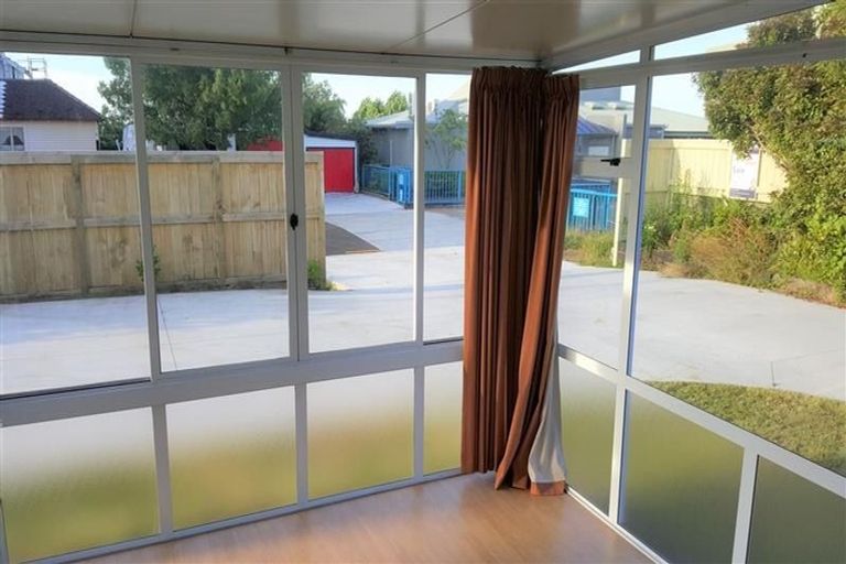 Photo of property in 18 Bell Street, Welbourn, New Plymouth, 4310