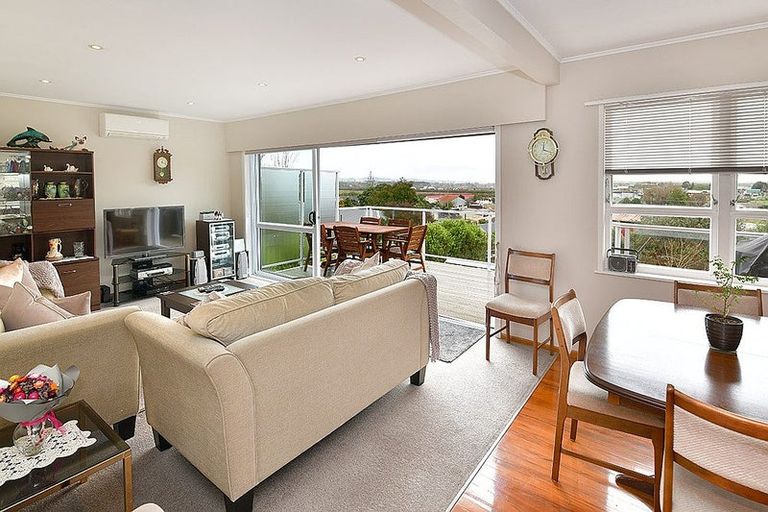 Photo of property in 12 Nelson Street, Helensville, 0800