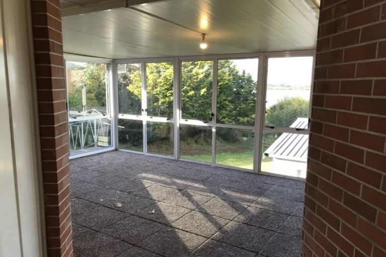 Photo of property in 33 Estuary Road, Weymouth, Auckland, 2103