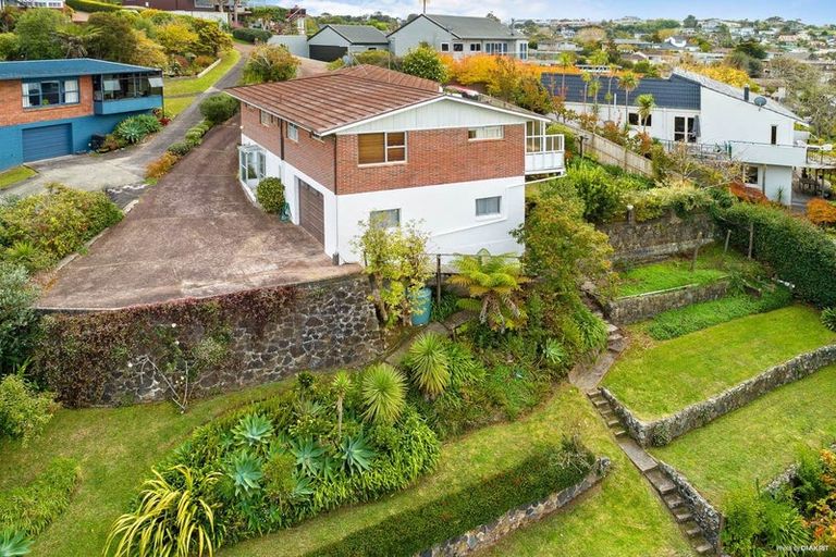 Photo of property in 5 Elizabeth Place, Mairangi Bay, Auckland, 0630