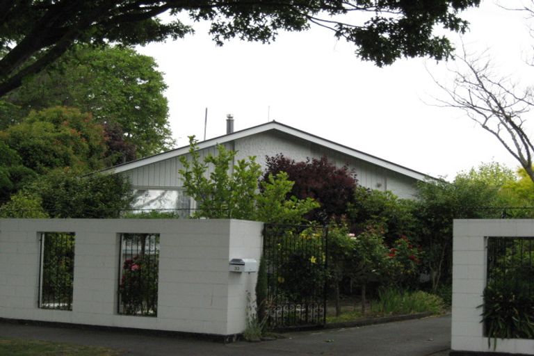 Photo of property in 33 Burnside Crescent, Burnside, Christchurch, 8053