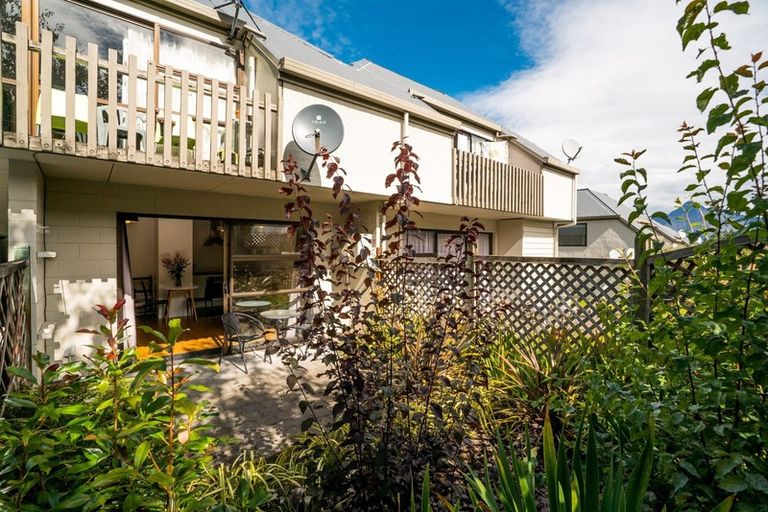 Photo of property in 1/42 Hallenstein Street, Queenstown, 9300