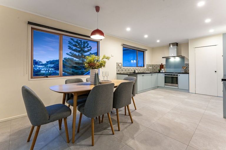 Photo of property in 11 The Anchorage, Whitby, Porirua, 5024