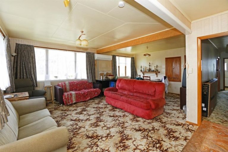 Photo of property in 74 Domett Street, Opunake, 4616