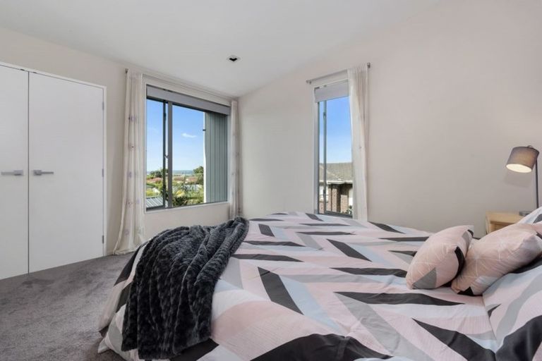 Photo of property in 6a Rewi Street, Torbay, Auckland, 0630