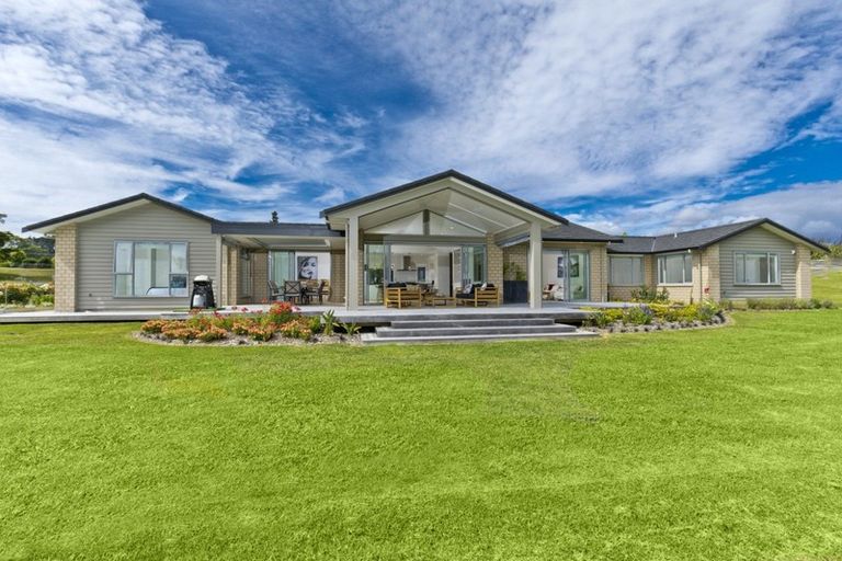 Photo of property in 1162 Weranui Road, Wainui, Silverdale, 0994